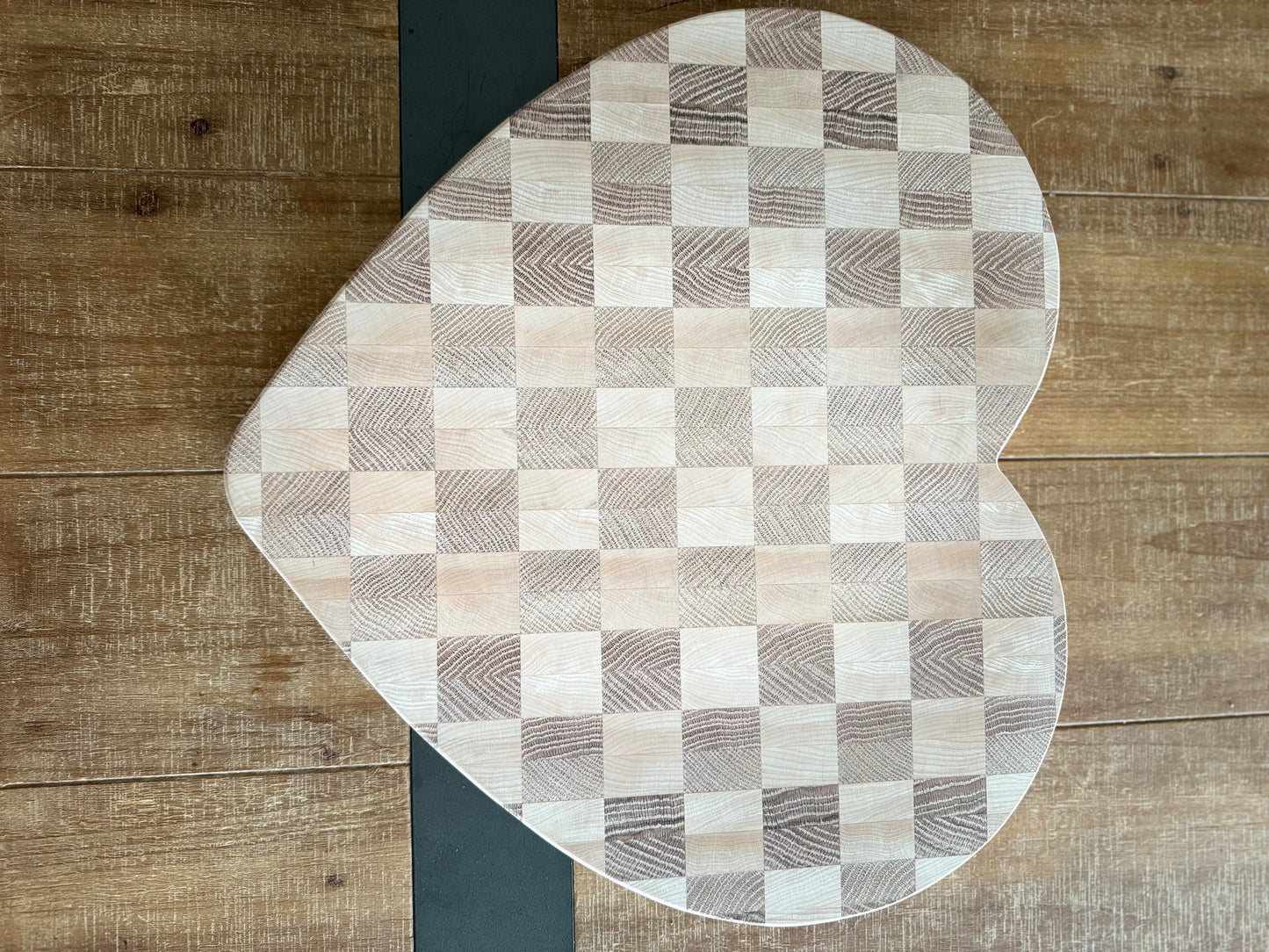 Oak+Maple "heart-shaped" end grain cutting board