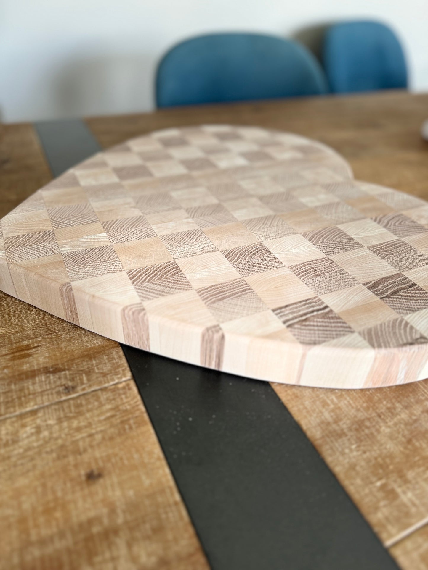 Oak+Maple "heart-shaped" end grain cutting board