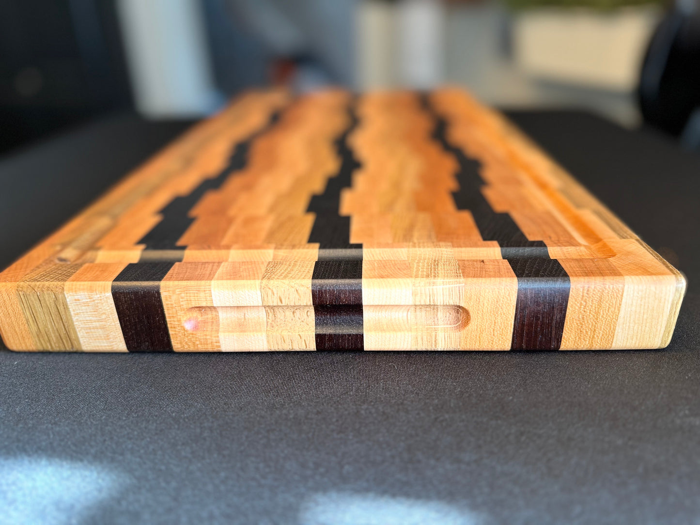 "WAVERLEY" MAPLE+WALNUT+CHERRY+WHITE OAK END GRAIN CUTTING BOARD