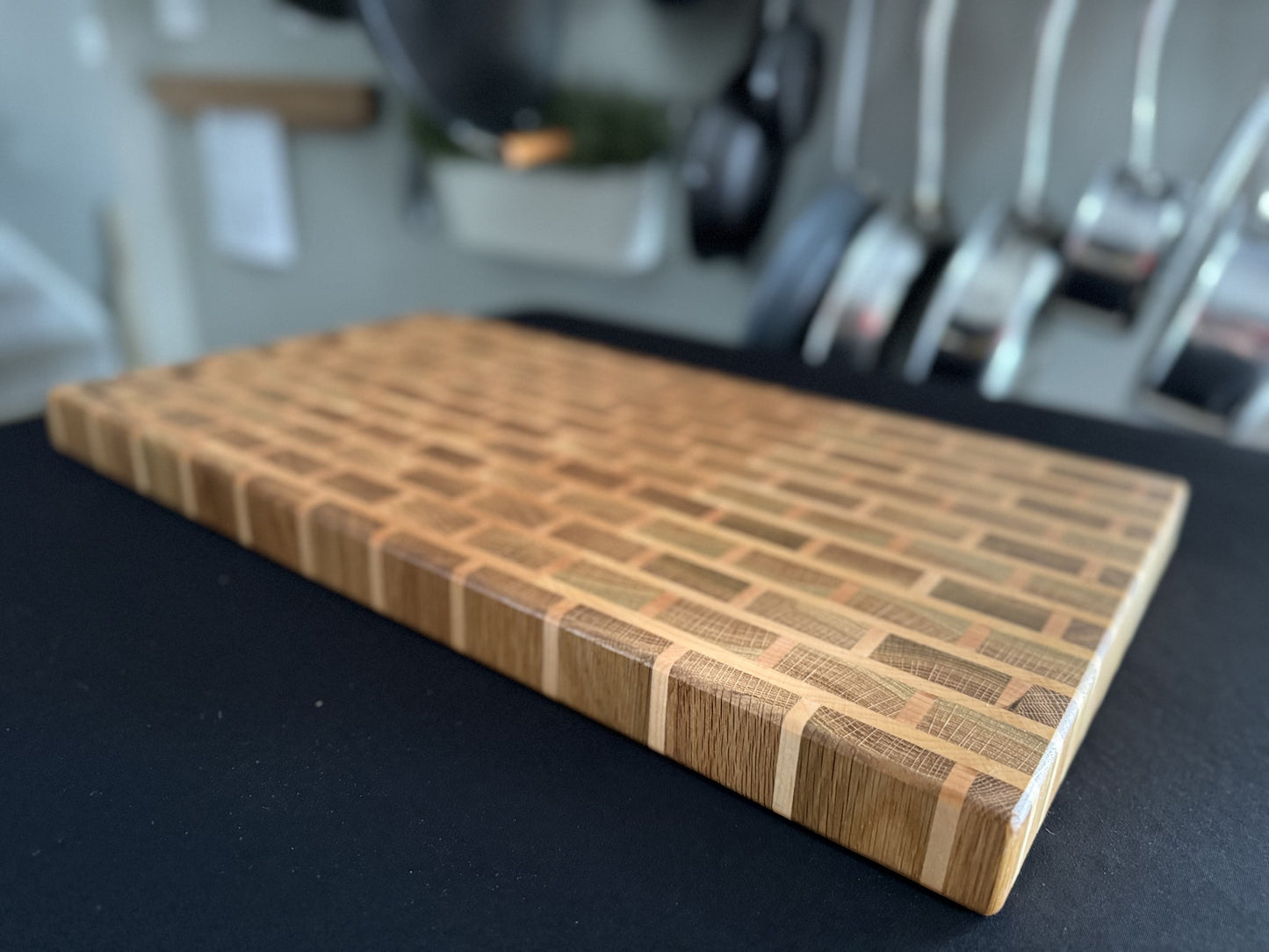 "KILARNEY" WHITE OAK+MAPLE END GRAIN CUTTING BOARD